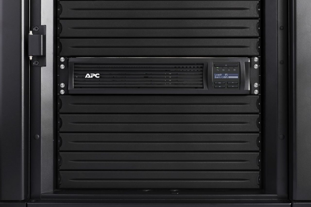 APC SMT2200RMI2UC Smart-UPS LCD 2200VA UPS