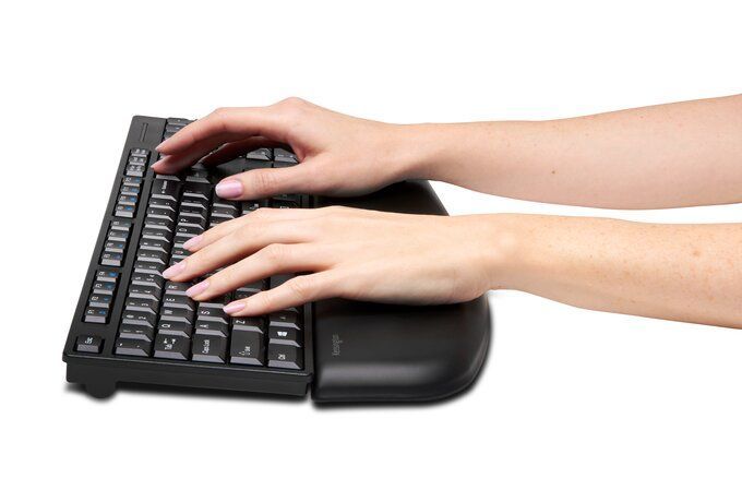 Kensington ErgoSoft Wrist Rest for Standard Keyboards Black
