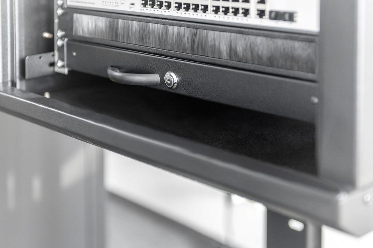 Digitus 1U lockable drawer with handle 44x481x400 mm Black (RAL 9005)