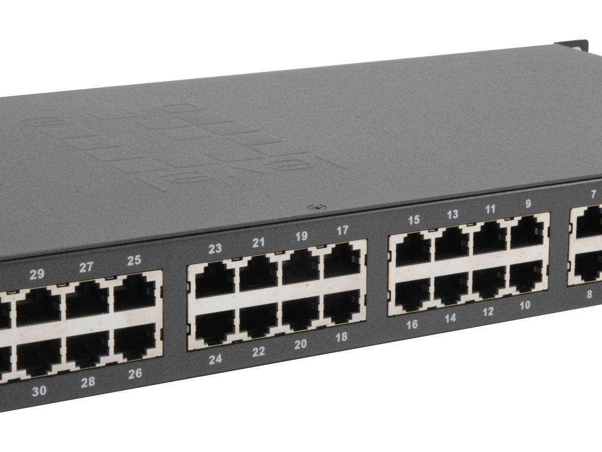 LevelOne FGP-3400W380 34-Port Fast Ethernet PoE Switch