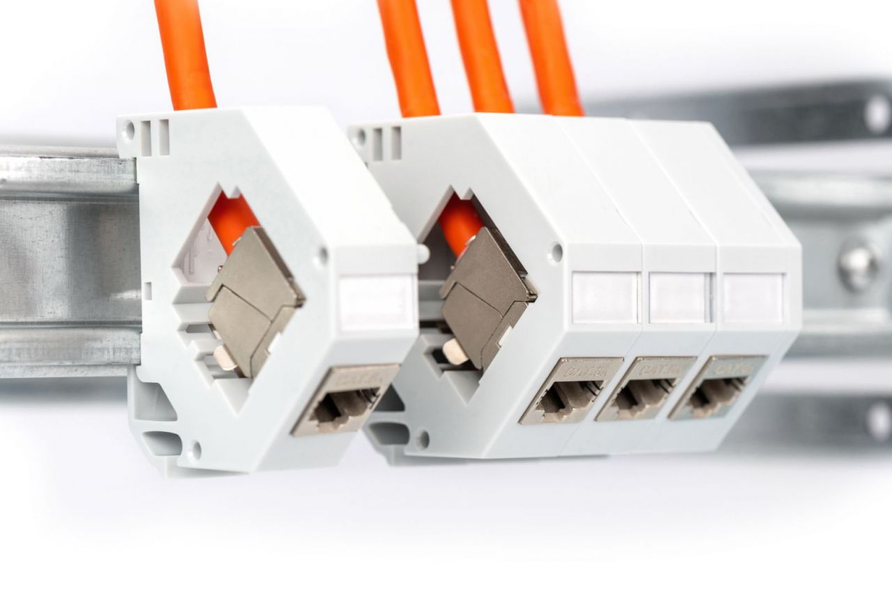 Digitus CAT7 S-FTP Installation cable 25m Orange