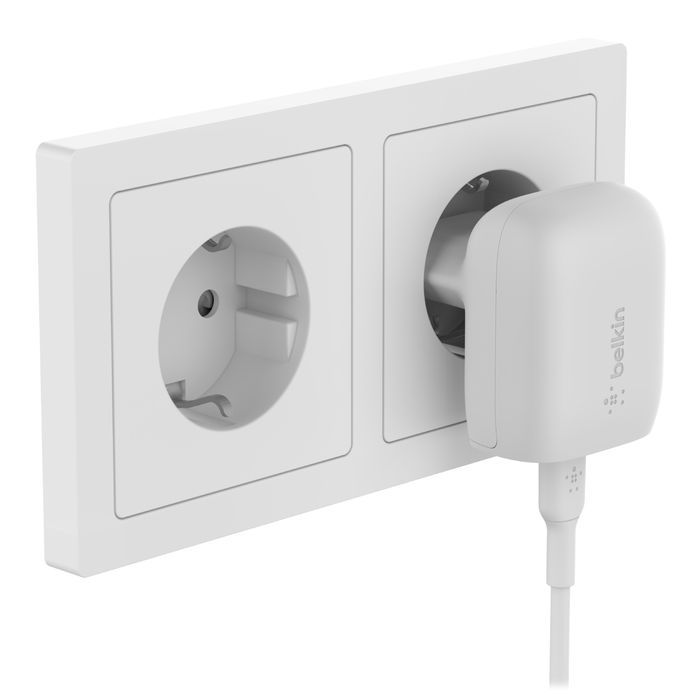 Belkin BoostCharge 20W USB-C Adapter with USB-C - Lightning Cable White