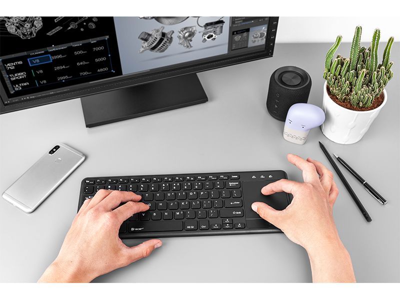 Tracer Smart Wireless keyboard with touchpad Black US
