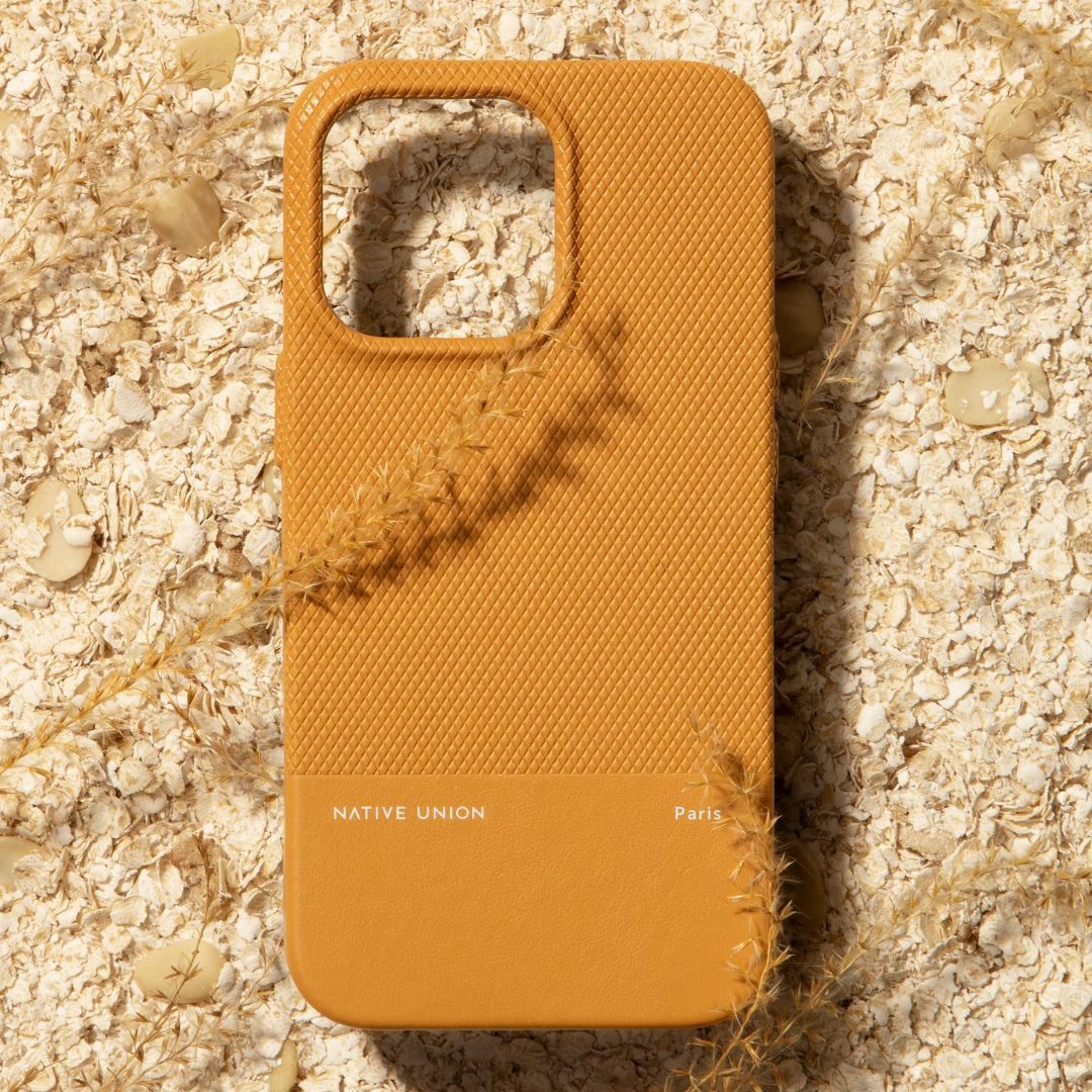 Native Union iPhone 15 Pro (Re)Classic case Kraft