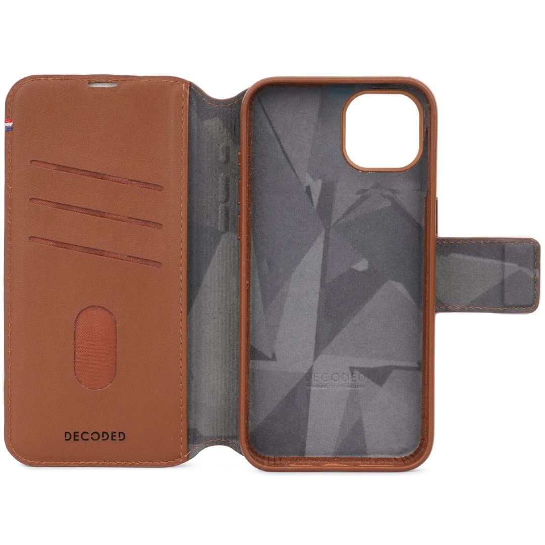 Decoded iPhone 15 Plus Case Leather Detachable Wallet Tan