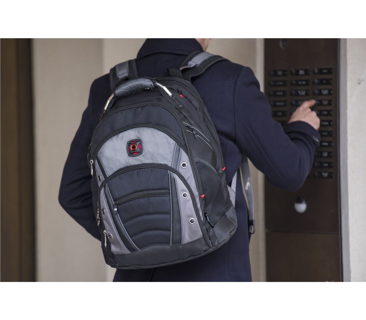 Wenger Synergy Laptop Backpack with Tablet Pocket 16" Black