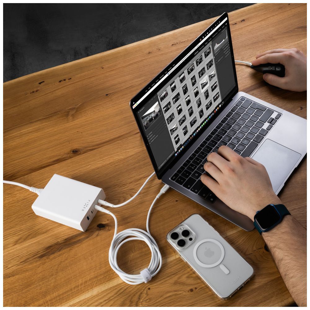 FIXED hálózati töltő állomás, 3xUSB-C/1xUSB, GaN technológia, PD 3.0 támogatás, 200W, fehér, FIXCG200-3C1A-WH