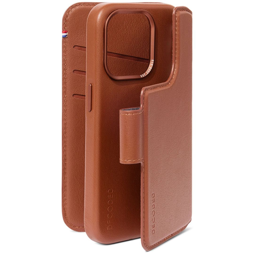 Decoded iPhone 15 Pro Case Leather Detachable Wallet Tan