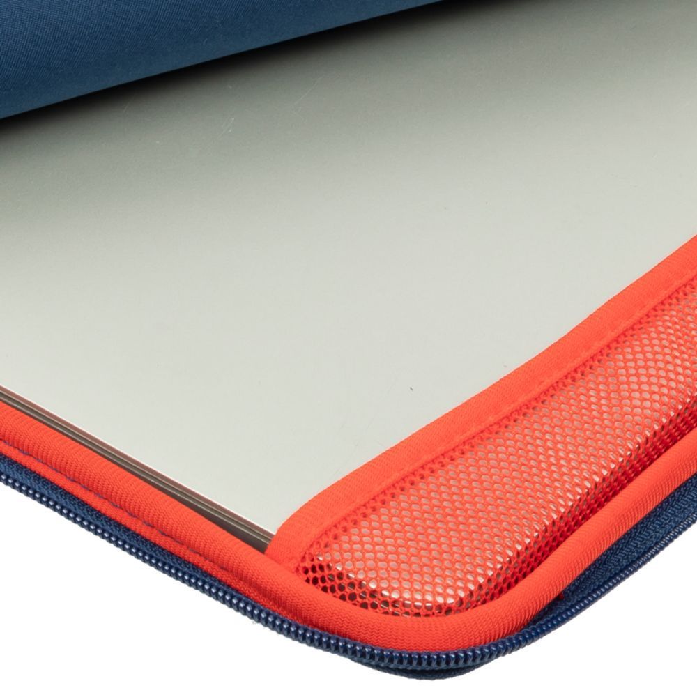 RivaCase 5224 MacBook Air 15" sleeve Dark Blue