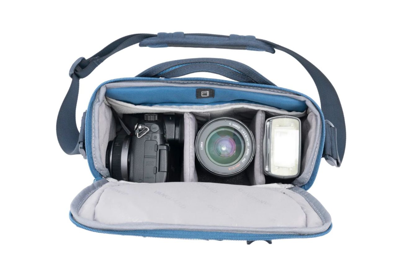 Vanguard VEO Range 21M NV Messenger Camera Bag Navy