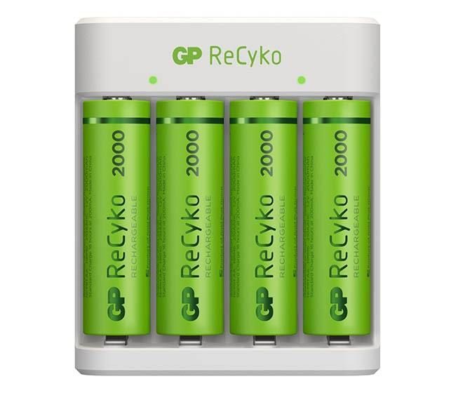 GP ReCyko Eco E411 akkutöltő + 4×AA GP ReCyko 2000