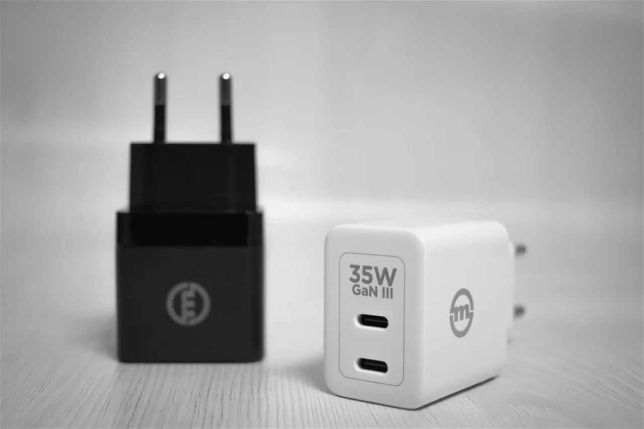 Mobile Origin 35W GaN III Super Charger Dual USB-C White