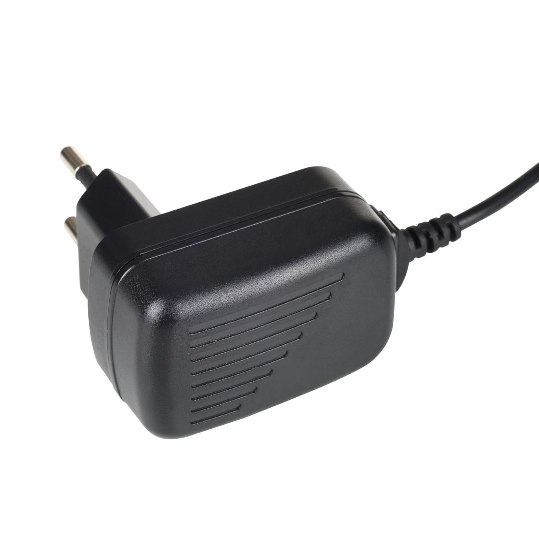 Akyga AK-TB-23 Universal power adapter 1m Black