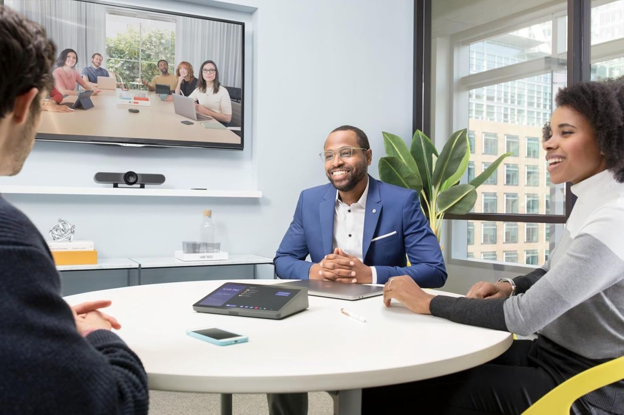 Logitech Compatible with Microsoft Teams Small Rooms