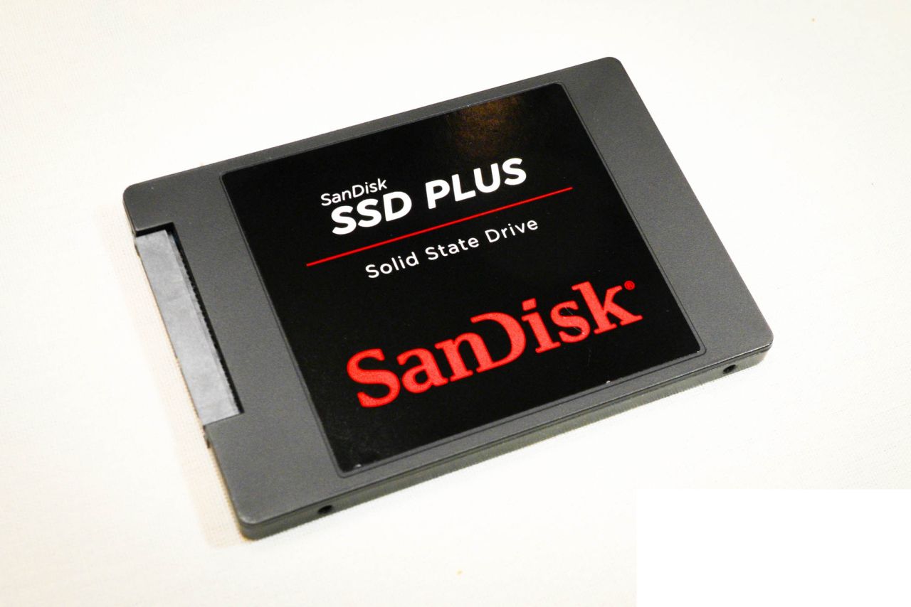 Sandisk 240GB 2,5" SATA3 SSD Plus SDSSDA-240G-G26