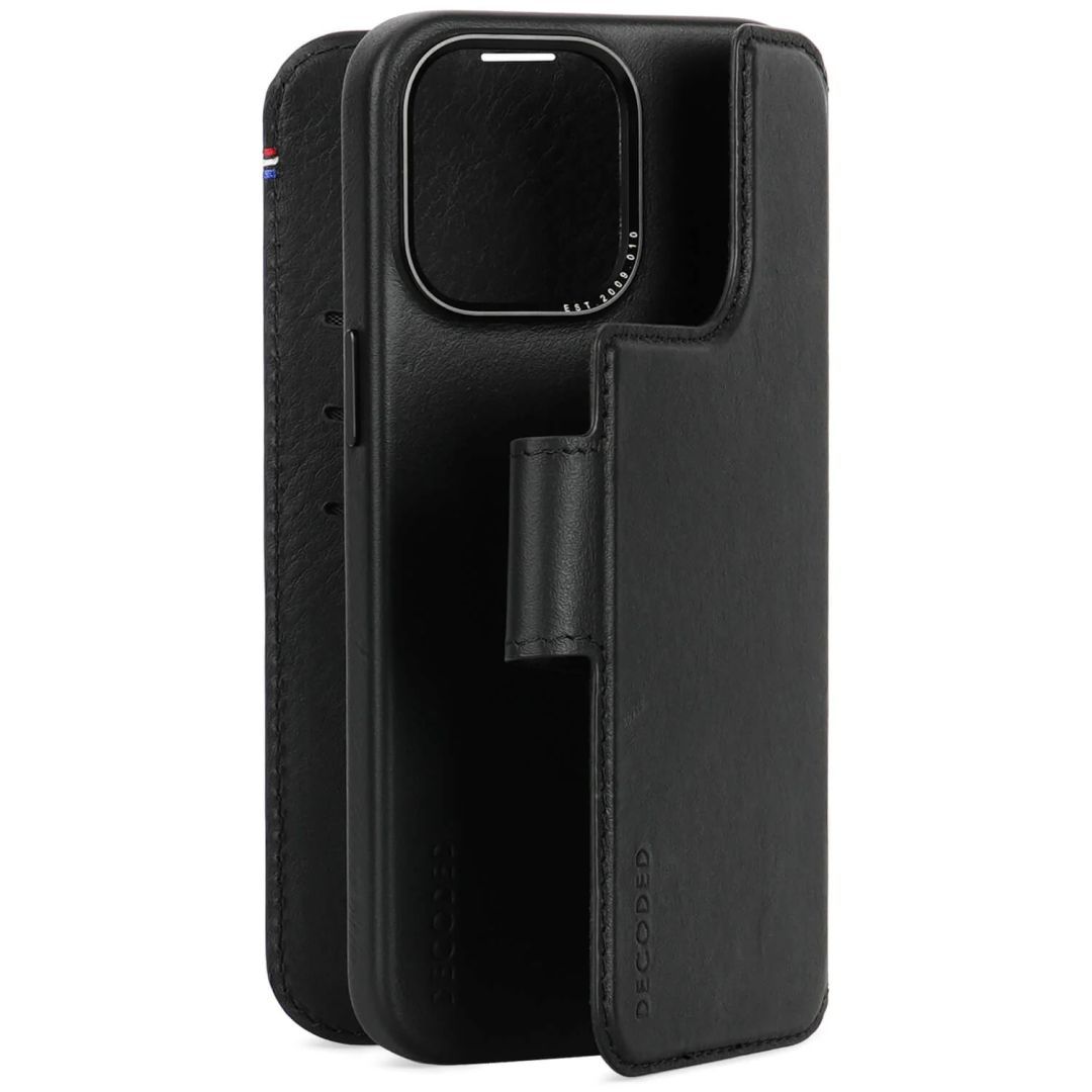 Decoded iPhone 15 Pro Max Leather Detachable Wallet Black