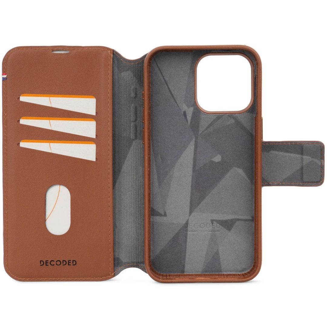 Decoded iPhone 15 Pro Case Leather Detachable Wallet Tan