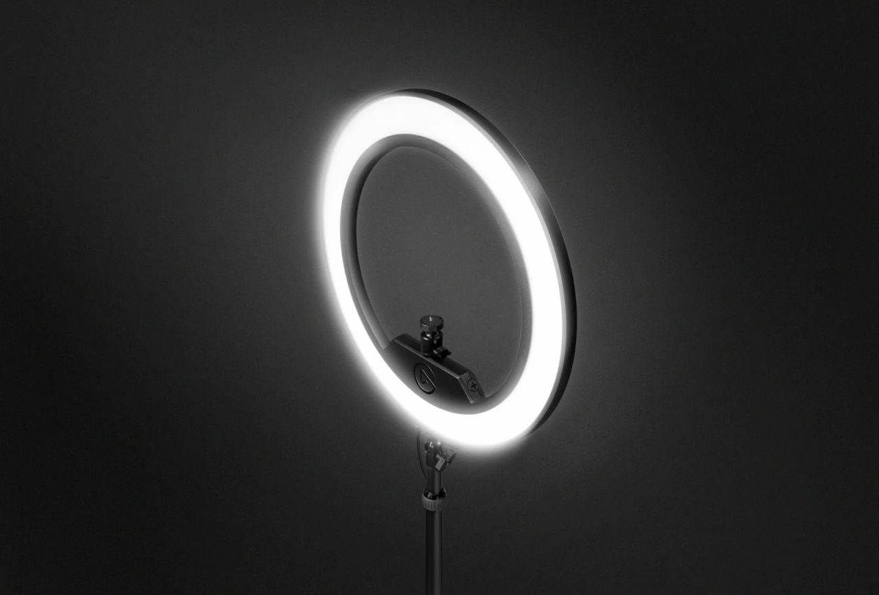 Elgato Ring Light Illuminate on Command Black