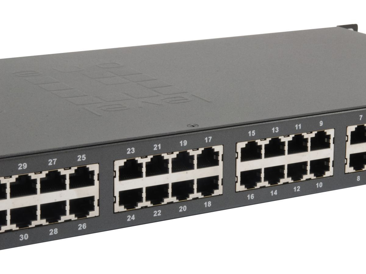 LevelOne FGP-3400W630 34-Port Fast Ethernet PoE Switch