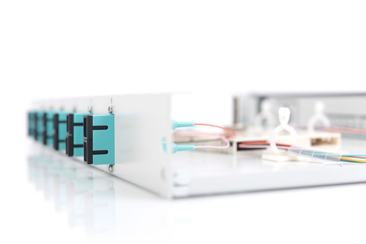 Digitus DN-96320/3 optikai adapter SC 1 dB Grey Digitus DN-96320/3 optikai adapter SC 1 dB Grey