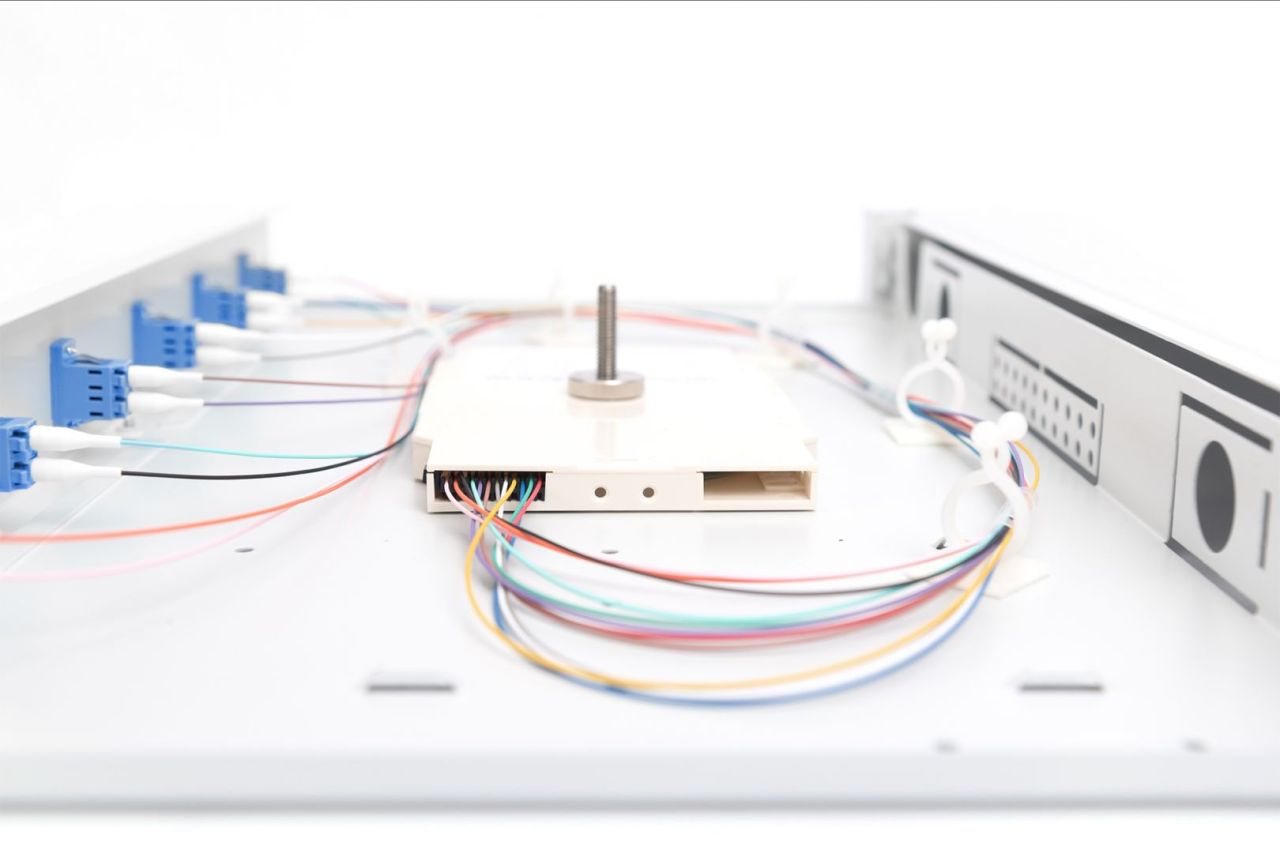 Digitus DN-96330/9 optikai adapter LC 1 dB Grey Digitus DN-96330/9 optikai adapter LC 1 dB Grey