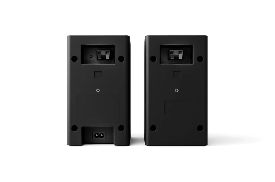 LG SPT8-S Wireless Rear Surround Speakers Black