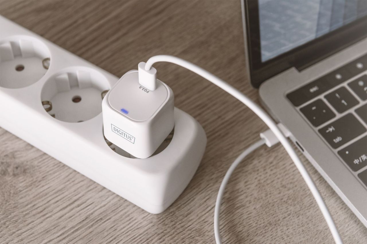 Digitus DA-10060 USB-C Mini Charging Adapter 20W White