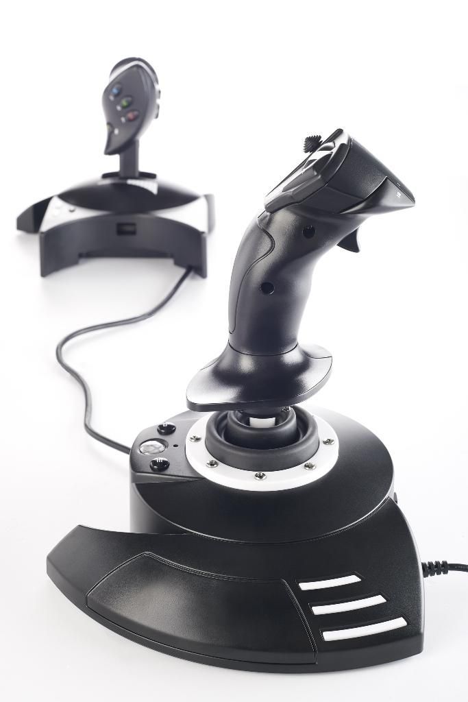 Thrustmaster T-Flight Hotas One USB Joystick és Gázkar Black