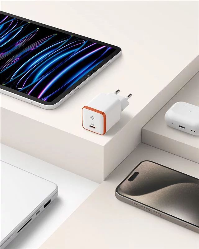 Spigen Essential 30W Wall Charger EE301EU White