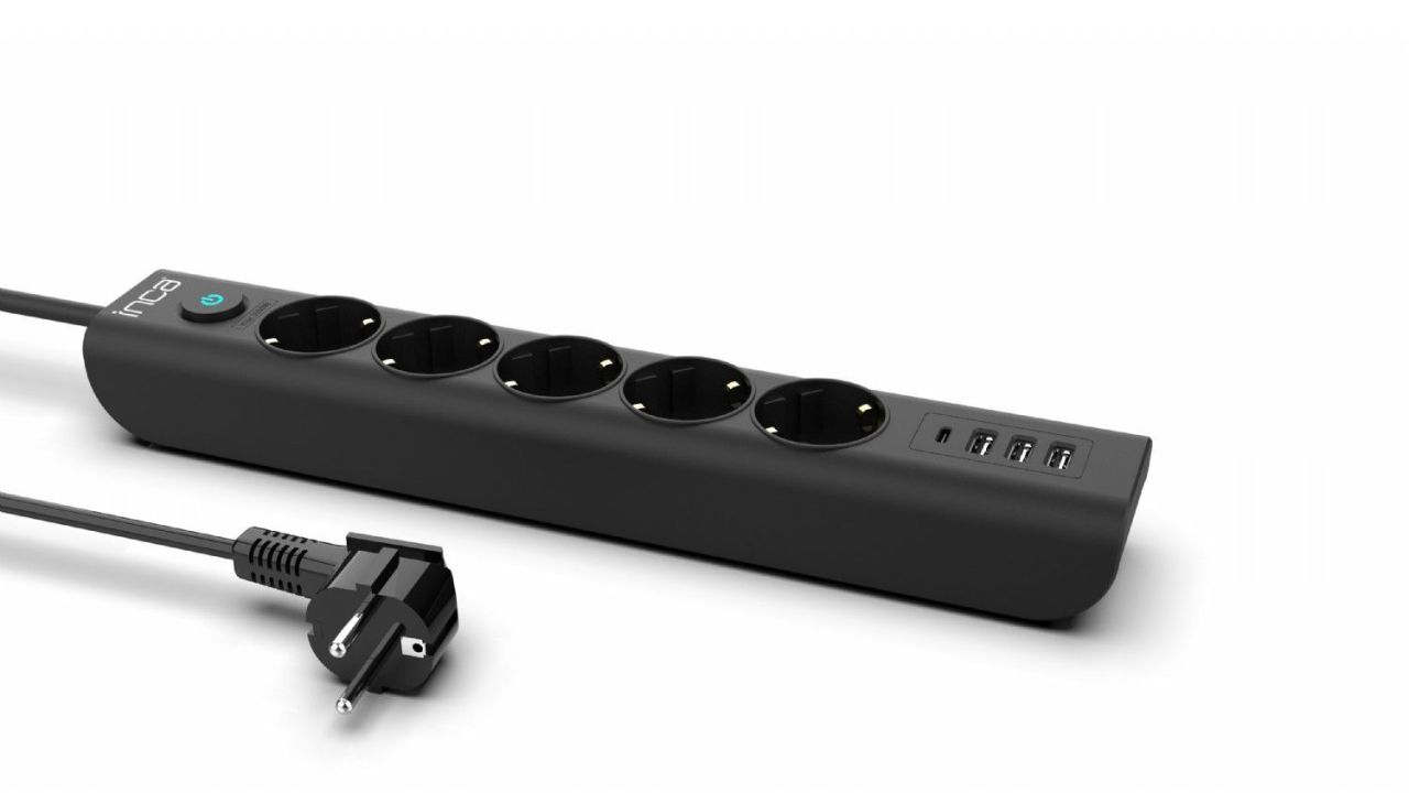 INCA IPW-44TU Hálózati Elosztó Kapcsolóval 5DIN 1,5m Black INCA IPW-44TU Hálózati Elosztó Kapcsolóval 5DIN 1,5m Black