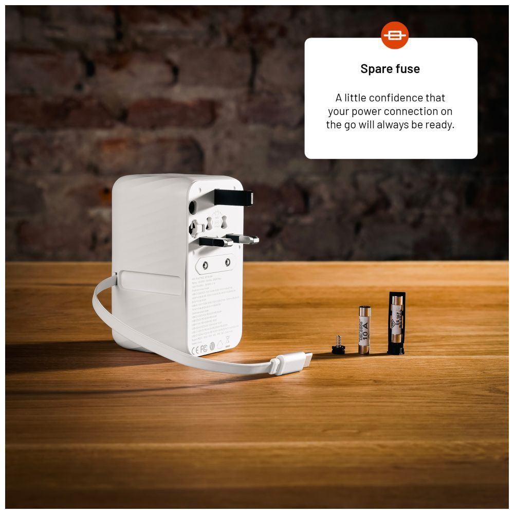 FIXED Voyager utazó adapter 4xUSB-C/1xUSB GaN 85W, fehér FIXED Voyager utazó adapter 4xUSB-C/1xUSB GaN 85W, fehér