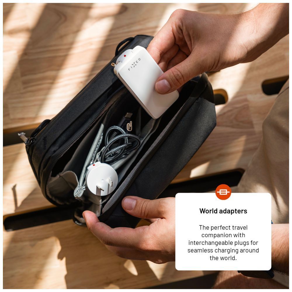 FIXED Slim Traveller 2xUSB-C utazási töltő világadapter GaN 45W, fehér FIXED Slim Traveller 2xUSB-C utazási töltő világadapter GaN 45W, fehér