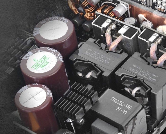 Thermaltake 1550W 80+ Titanium Toughpower TF1 Thermaltake 1550W 80+ Titanium Toughpower TF1