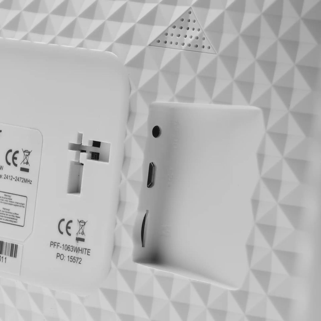 Denver PFF-1063WMK2 Digitális képkeret 10,1" White Denver PFF-1063WMK2 Digitális képkeret 10,1" White