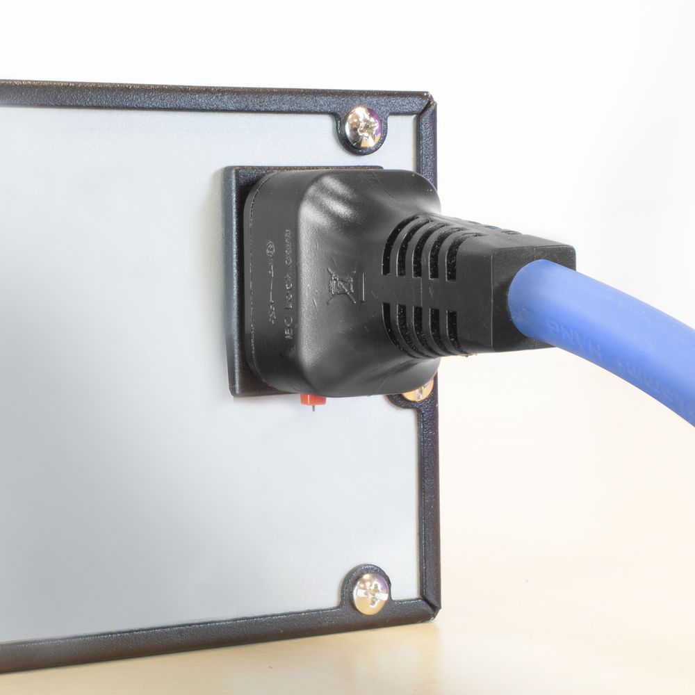 ACT Powercord C19 IEC Lock - C20 2m Blue ACT Powercord C19 IEC Lock - C20 2m Blue