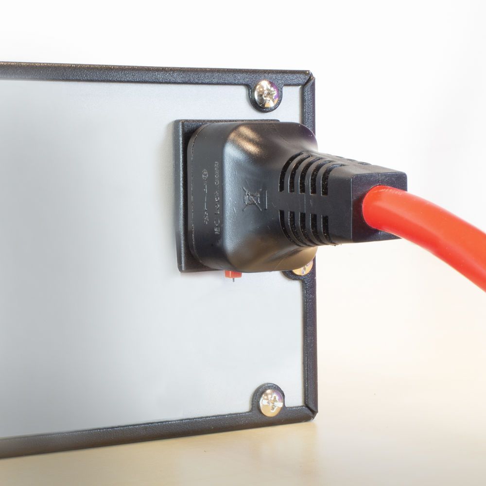 ACT Powercord C19 IEC Lock - C20 3m Red ACT Powercord C19 IEC Lock - C20 3m Red