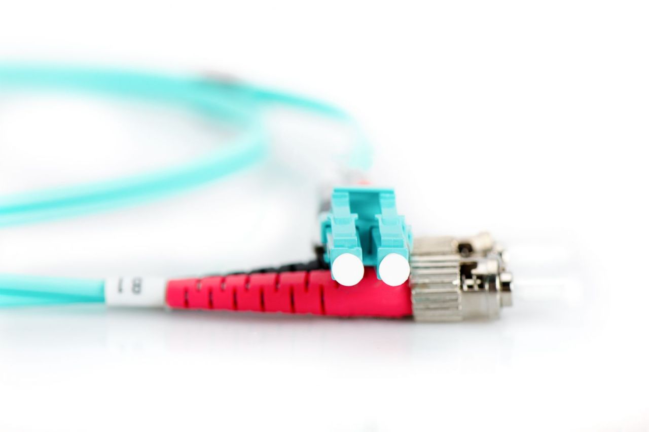 Digitus DK-2531-05/3 száloptikás kábel 5 M LC ST I-VH OM3 Blue Digitus DK-2531-05/3 száloptikás kábel 5 M LC ST I-VH OM3 Blue