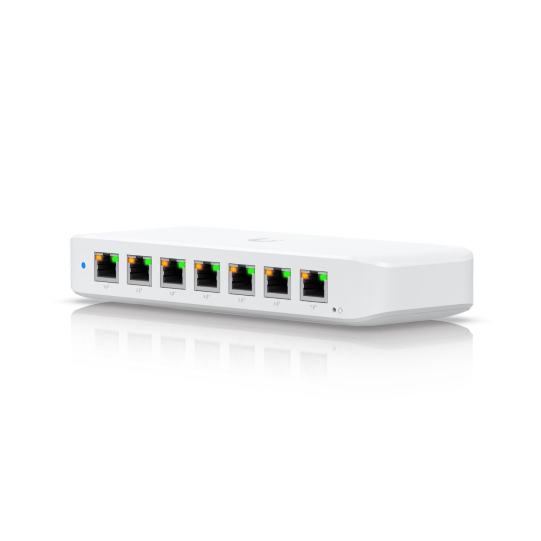 Ubiquiti UniFi 8-Port GbE PoE+ powered by GbE++ input 210W Ubiquiti UniFi 8-Port GbE PoE+ powered by GbE++ input 210W
