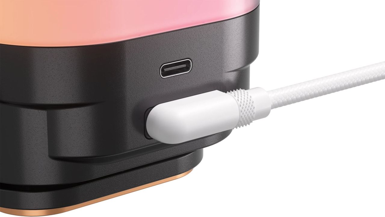 Corsair iCUE LINK TITAN 360 RX LCD Liquid CPU Cooler White Corsair iCUE LINK TITAN 360 RX LCD Liquid CPU Cooler White