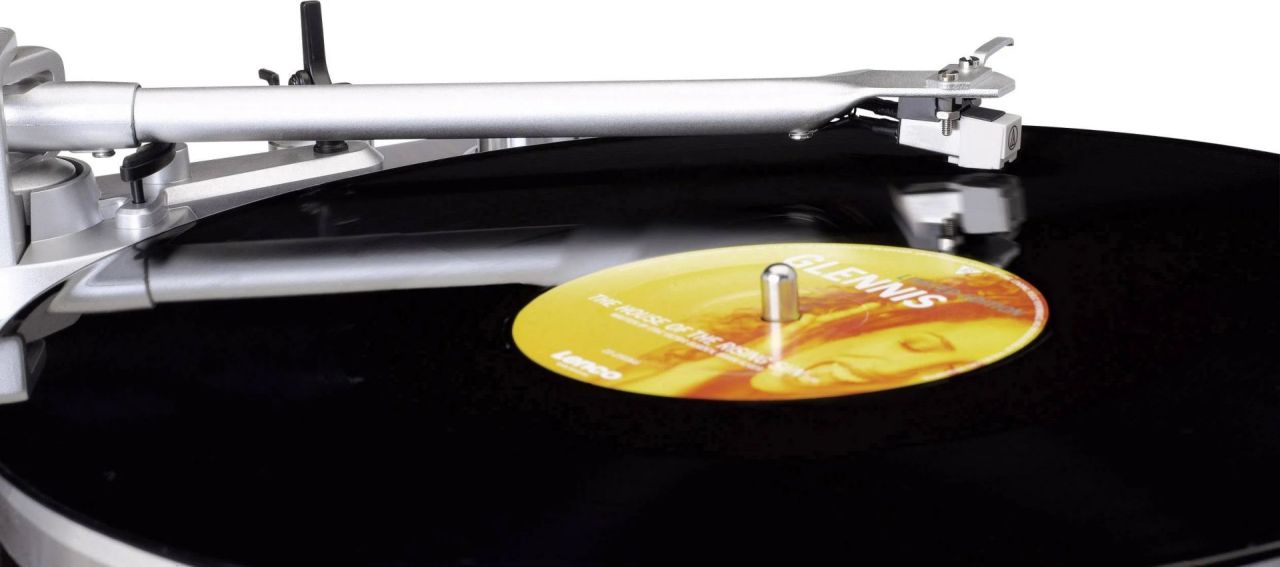 Lenco LBT-188 Ékszíj hajtású Lemezlejátszó Walnut Lenco LBT-188 Ékszíj hajtású Lemezlejátszó Walnut