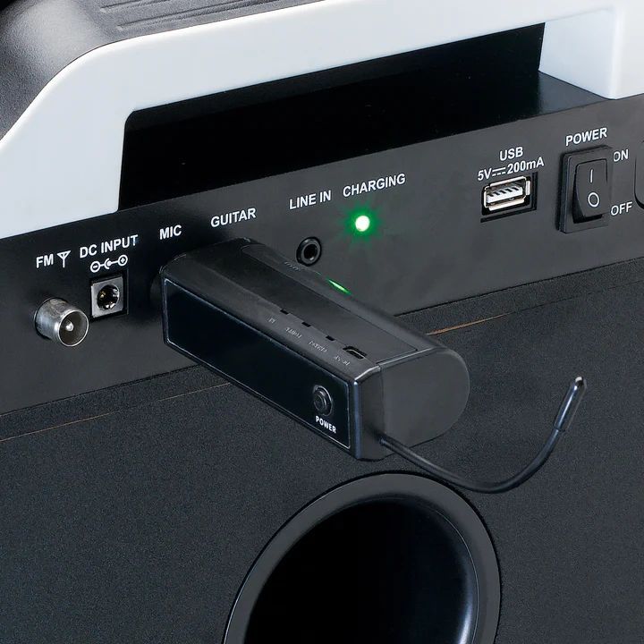 Lenco MCW-011BK wireless Microphone with 6,3mm battery powered receiver Black Lenco MCW-011BK wireless Microphone with 6,3mm battery powered receiver Black