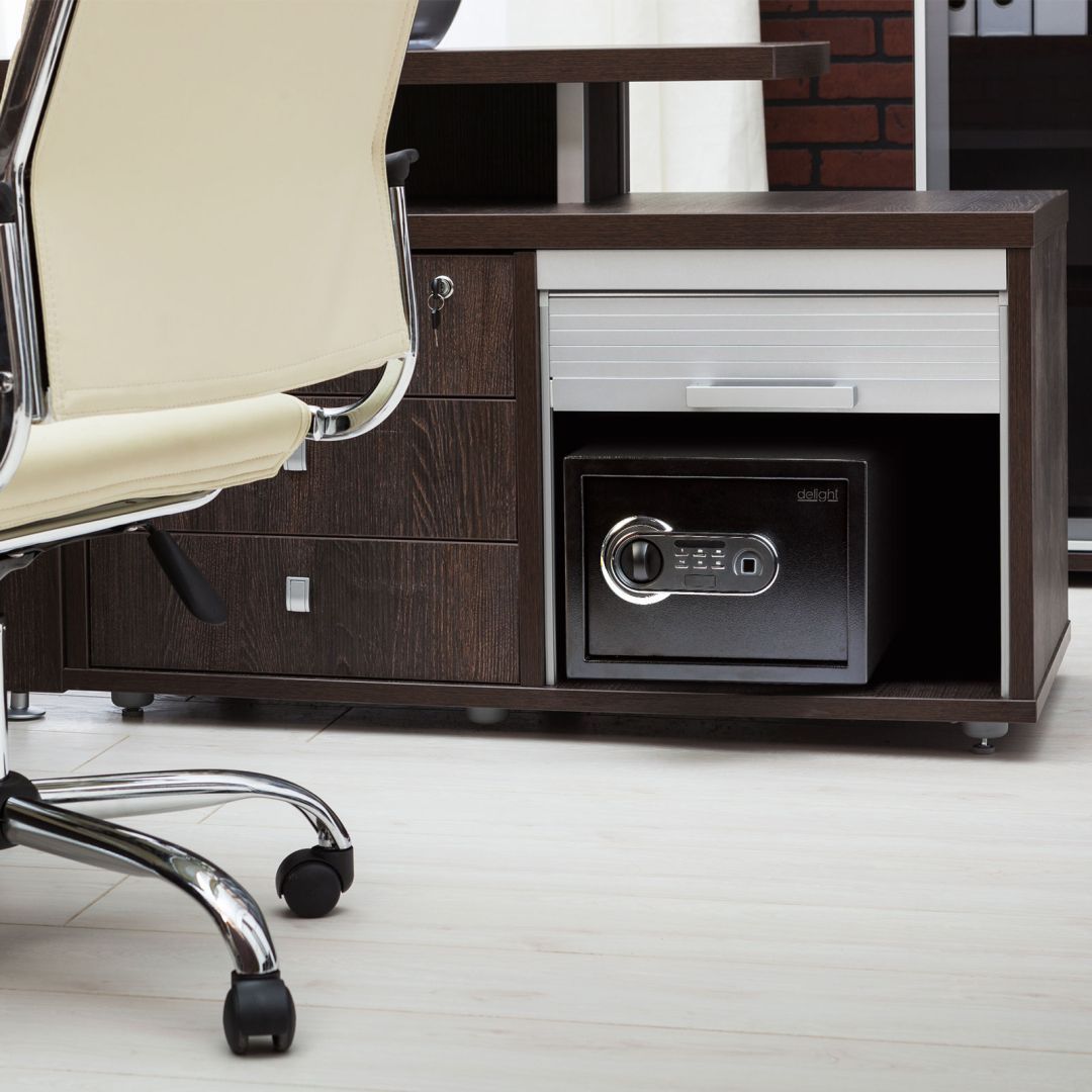 Delight Digitális széf ujjlenyomat olvasóval és gombsorral - 352x250x250mm Delight Digitális széf ujjlenyomat olvasóval és gombsorral - 352x250x250mm