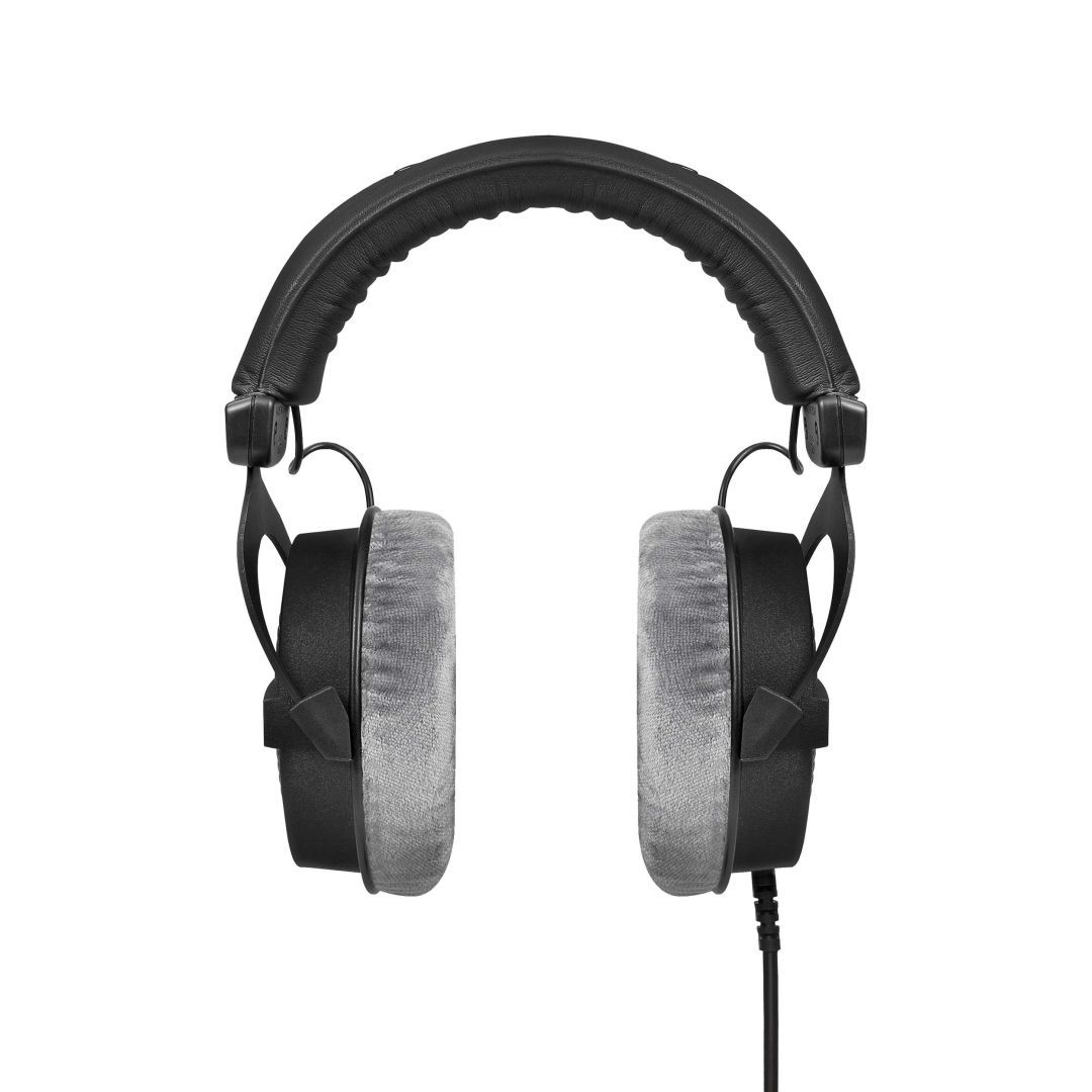 Beyerdynamic DT 990 Pro (80 ohm) Open Studio Headphones Black Beyerdynamic DT 990 Pro (80 ohm) Open Studio Headphones Black