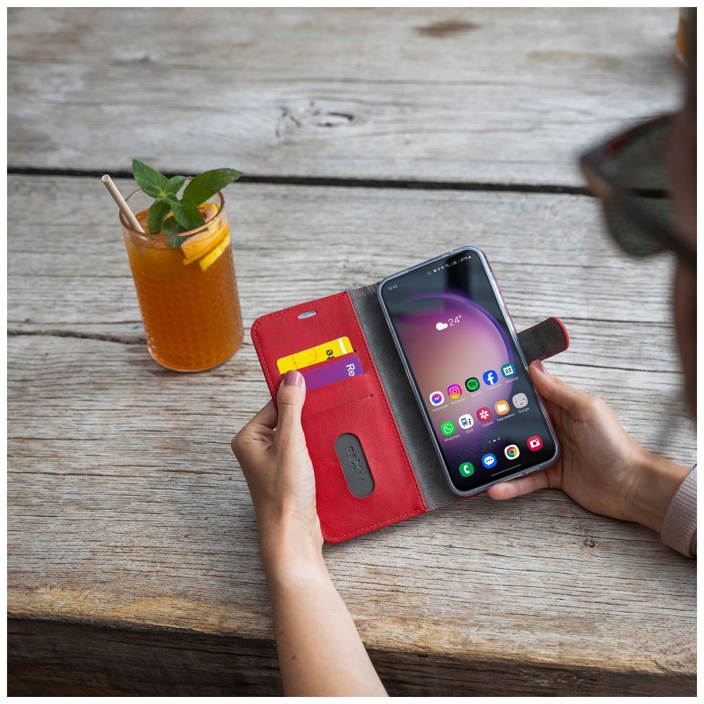 FIXED oldalranyíló telefontok Samsung Galaxy A26 5G, piros