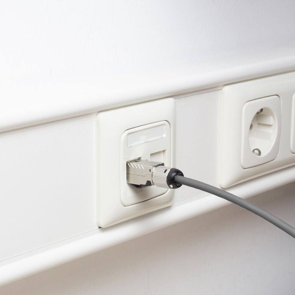 ACT Field termination plug RJ45 CAT6A shielded, toolless, 4PPoE 100W ACT Field termination plug RJ45 CAT6A shielded, toolless, 4PPoE 100W