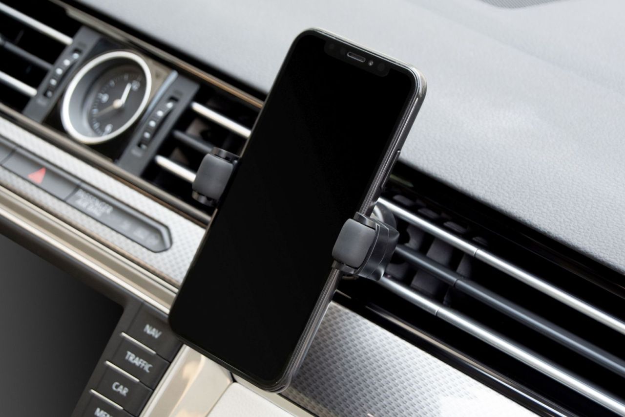 FIXED Univerzális vezeték nélküli töltő autós szellőzőtartóhoz, fekete