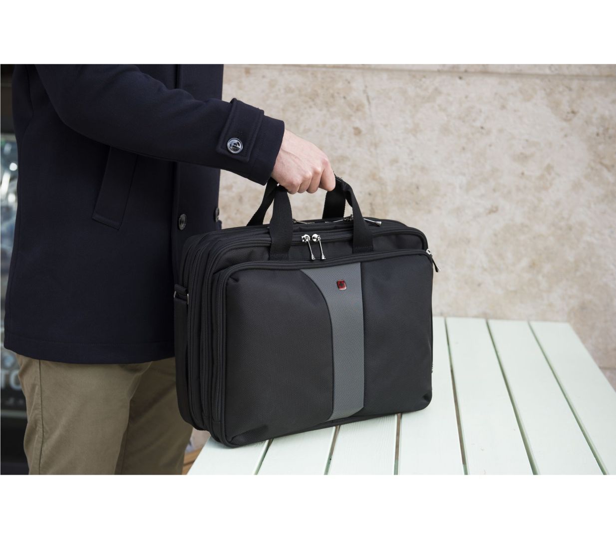 Wenger 16'' Double-Gusset Laptop Briefcase Black Wenger 16'' Double-Gusset Laptop Briefcase Black
