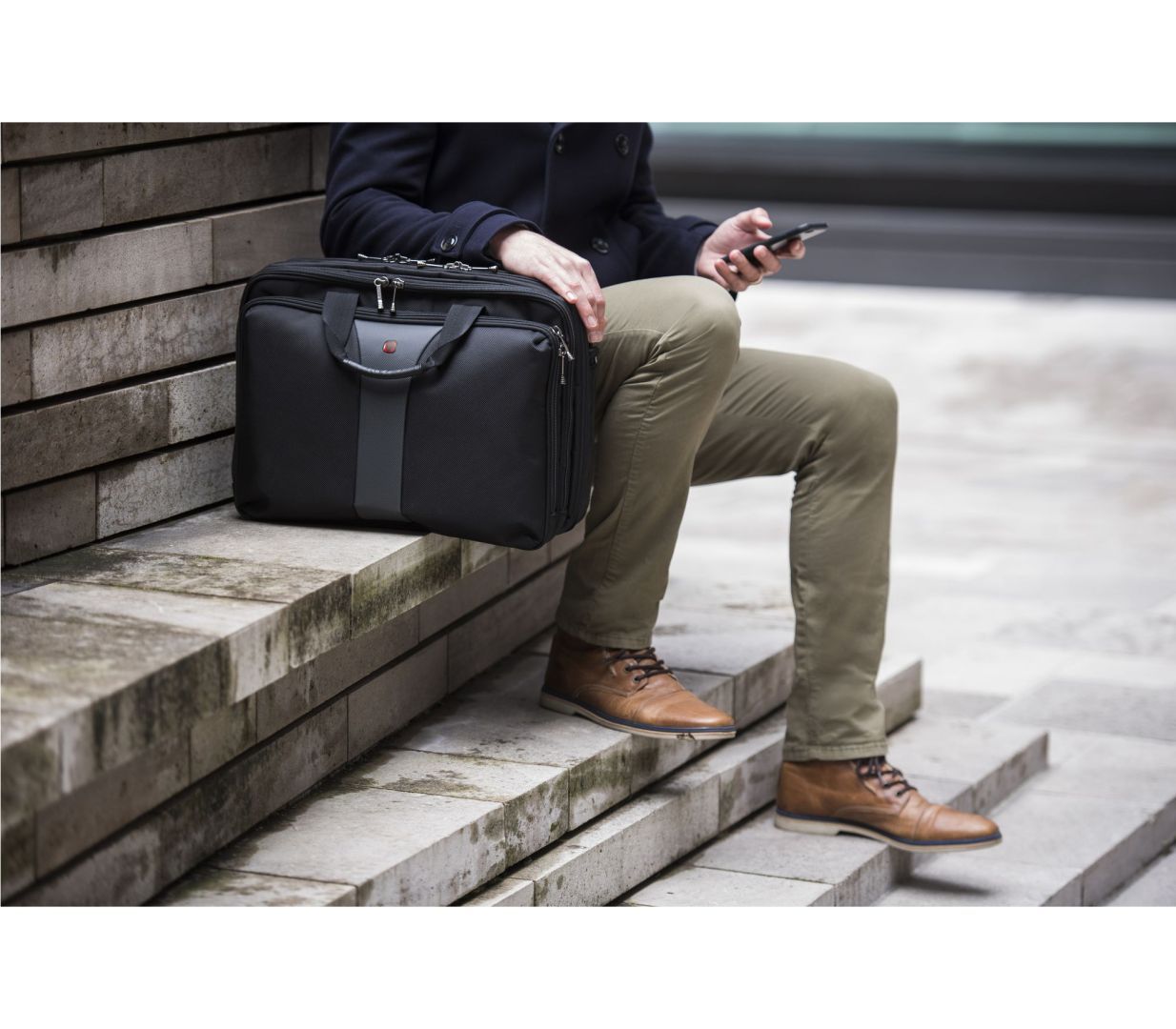 Wenger 16'' Double-Gusset Laptop Briefcase Black Wenger 16'' Double-Gusset Laptop Briefcase Black