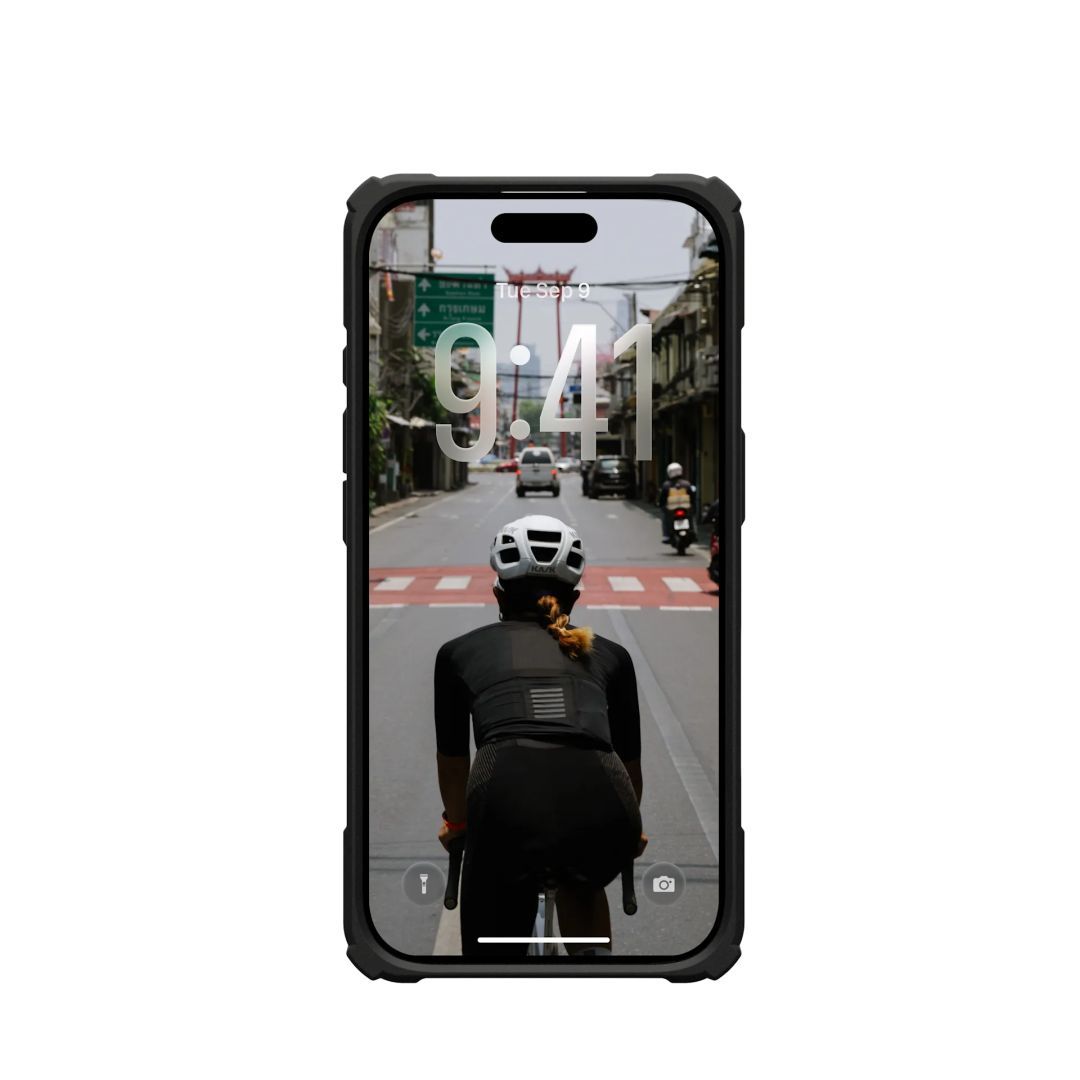 UAG Plasma XTE Magsafe case for iPhone 17 Black/Pop Orange UAG Plasma XTE Magsafe case for iPhone 17 Black/Pop Orange