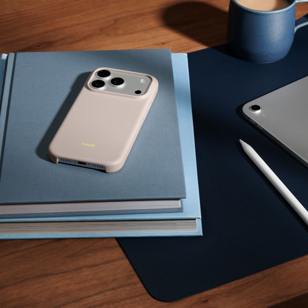 Apple Beats iPhone 17 Pro Case with MagSafe and Camera Control Lime Stone Apple Beats iPhone 17 Pro Case with MagSafe and Camera Control Lime Stone